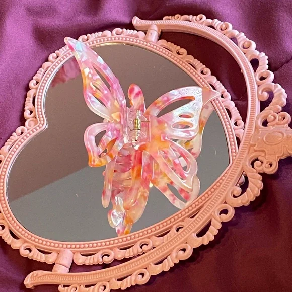 Pink Butterfly-Shaped Hair Clip - Picture 3 of 8